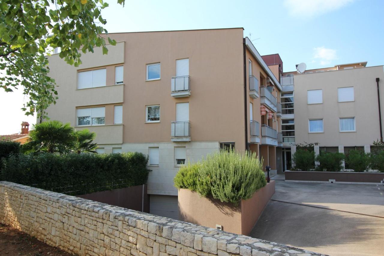 Apartment Vojka In City Center Poreč Eksteriør billede