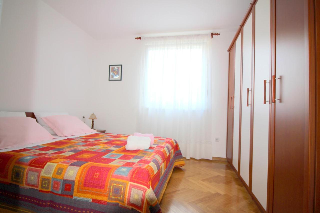 Apartment Vojka In City Center Poreč Eksteriør billede